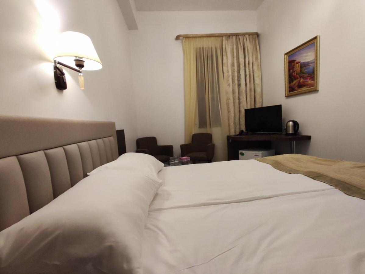 Yerevan Deluxe Hotel Eksteriør bilde