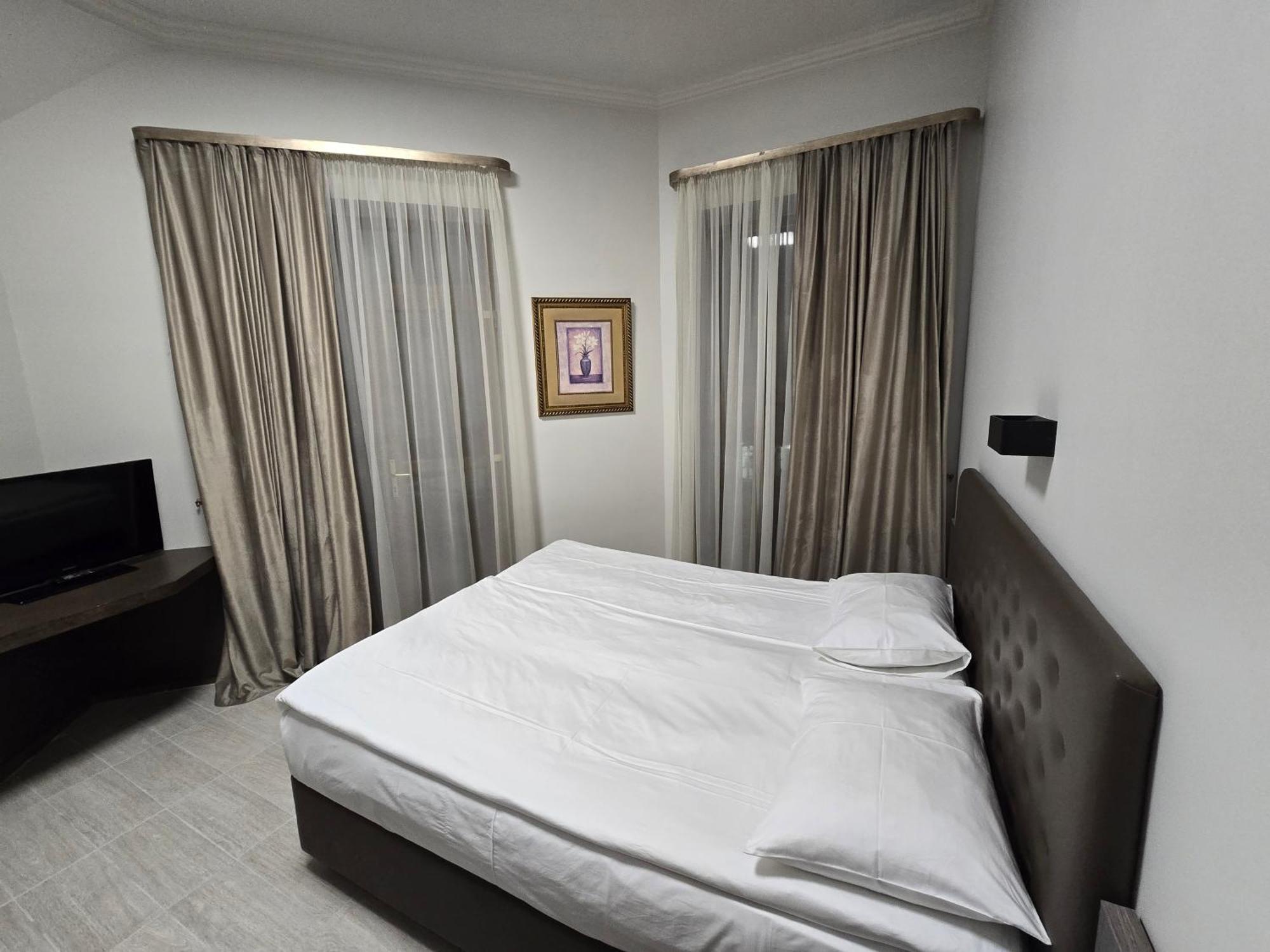 Yerevan Deluxe Hotel Eksteriør bilde