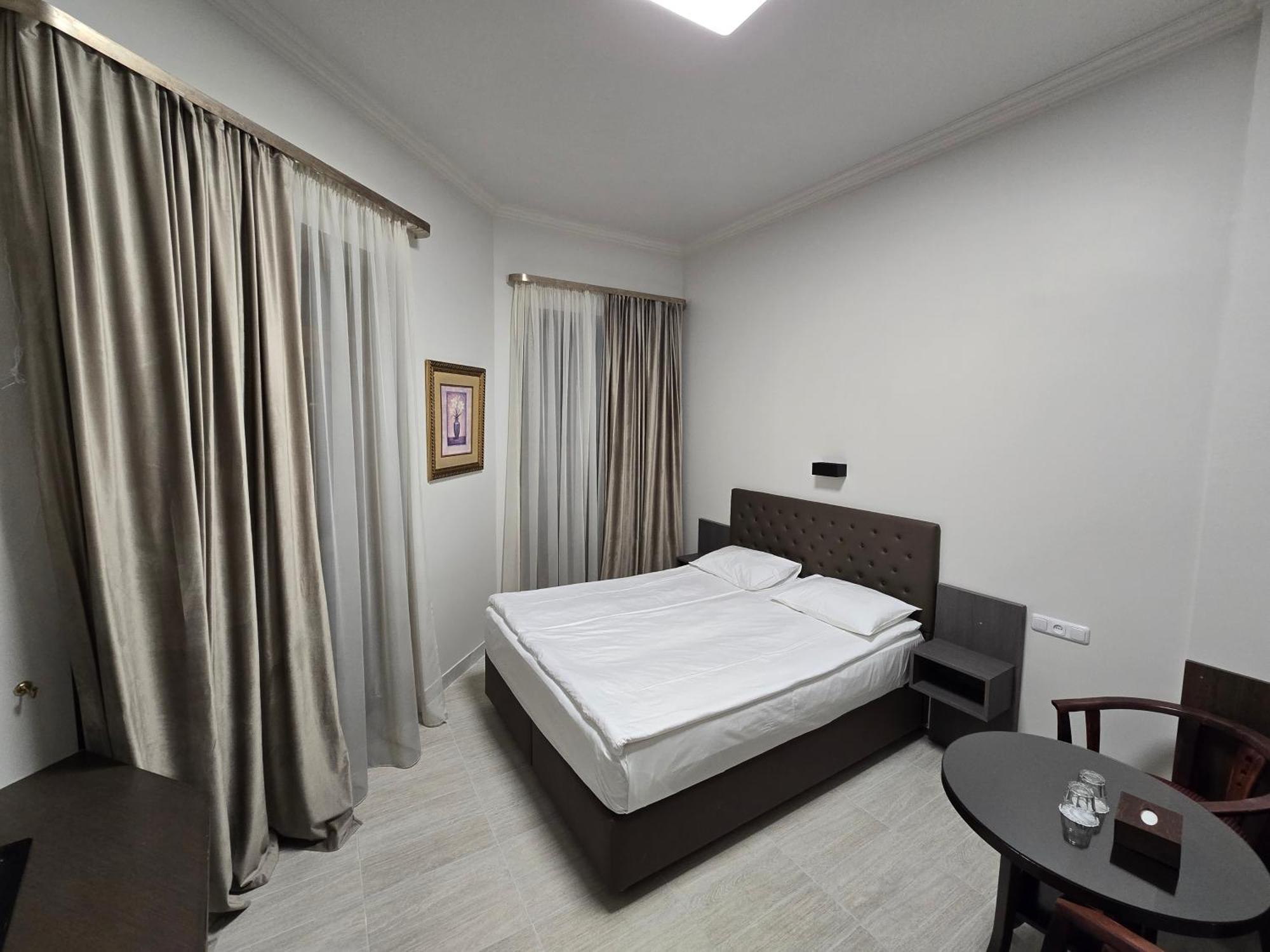 Yerevan Deluxe Hotel Eksteriør bilde