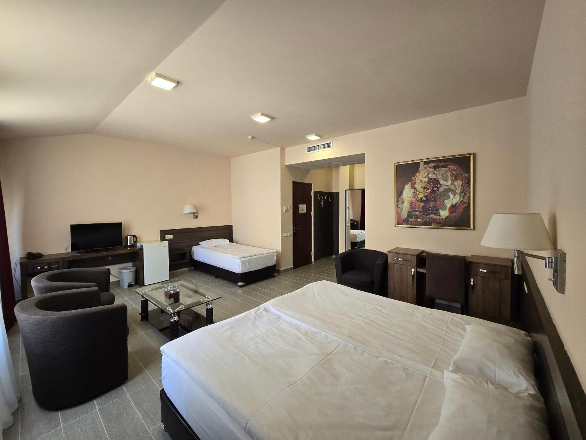 Yerevan Deluxe Hotel Eksteriør bilde