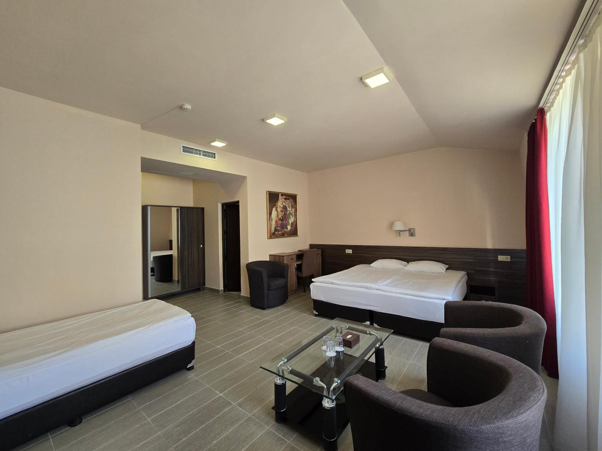 Yerevan Deluxe Hotel Eksteriør bilde