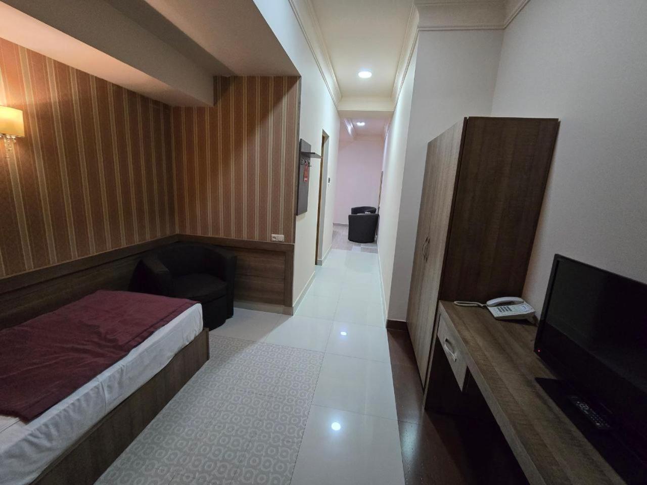 Yerevan Deluxe Hotel Eksteriør bilde