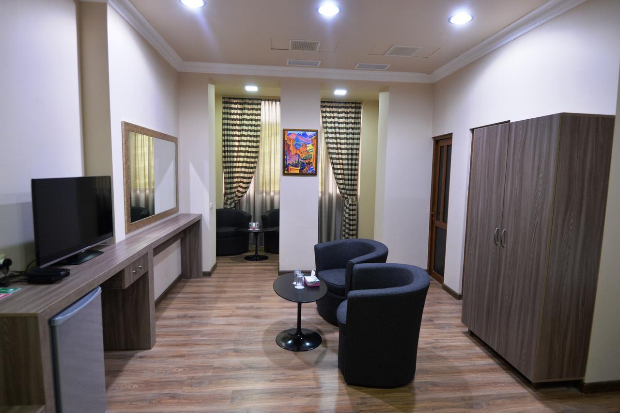 Yerevan Deluxe Hotel Eksteriør bilde
